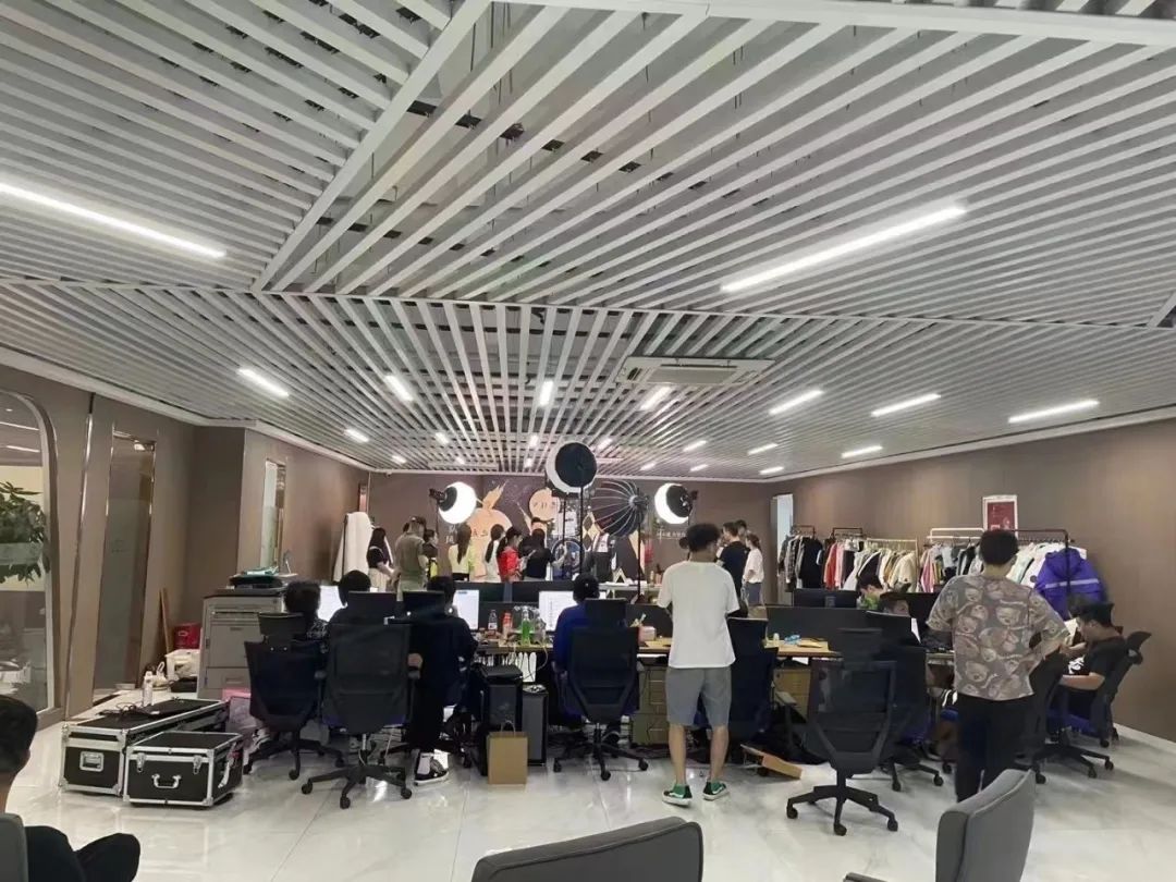 这年头当带货主播,就别想挣钱 这年头当带货主播,就别想挣钱