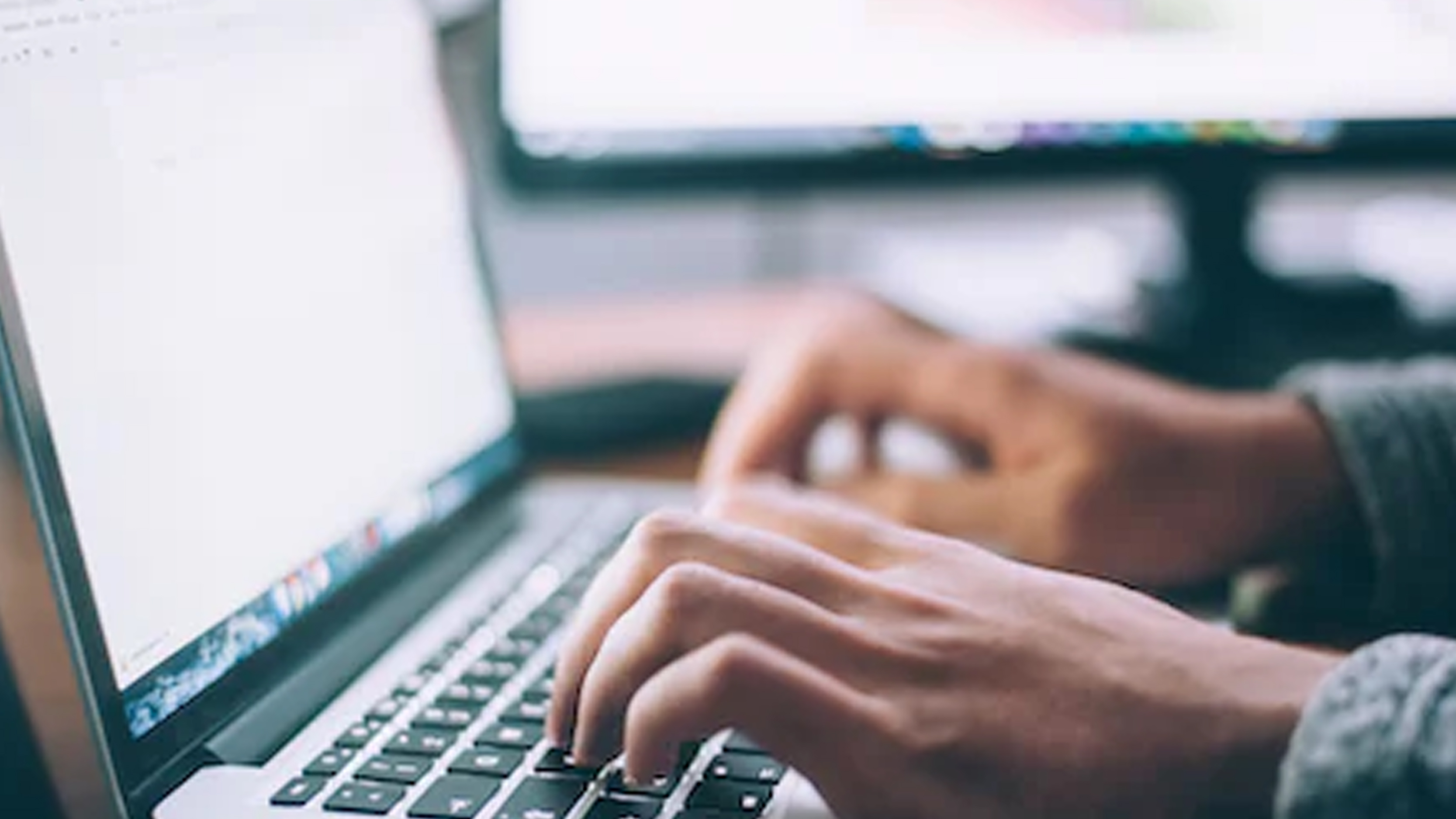 4天掉粉37万,东方甄选和董宇辉,究竟谁离不开谁? 4天掉粉37万,东方甄选和董宇辉,究竟谁离不开谁?